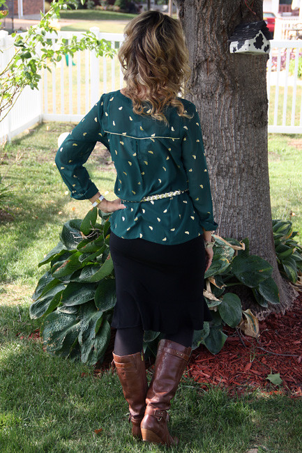1_Green-Shirt_Back-of-me