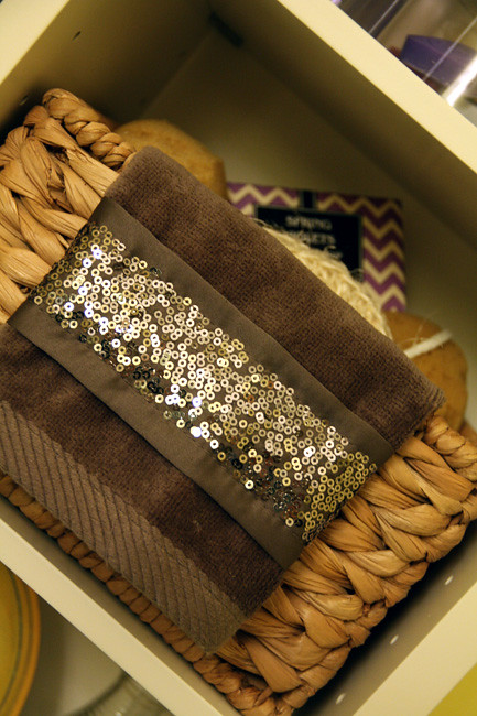 Sequin-basket