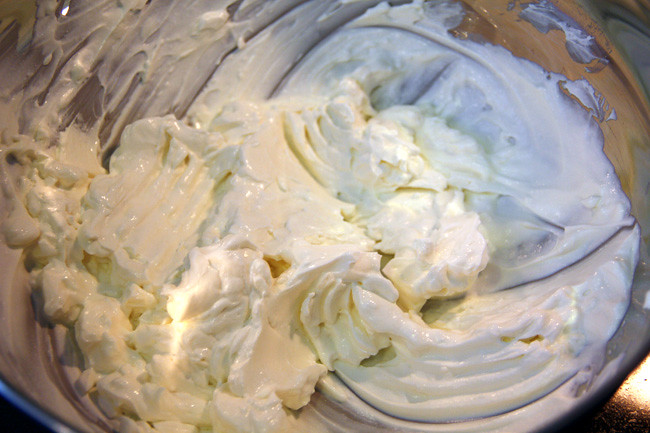 2_Cream-Cheese-and-Sour-Cream-Mixed