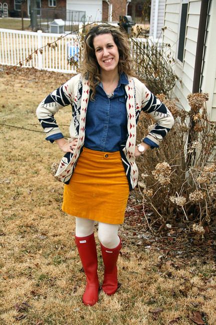 AztecSweater_Arms-on-Hips