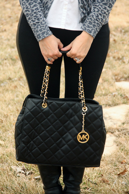 Close-up-of-purse