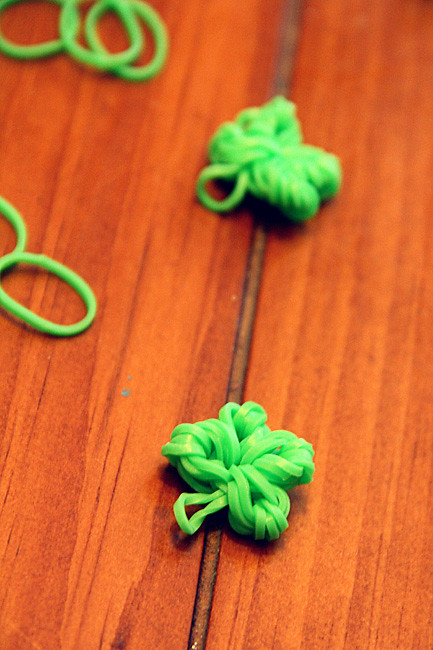 Close-up-of-clover-leaf-2