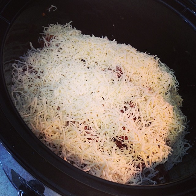 Trying a new crock pot recipe from my meal plan this week, Spinach Alfredo Crock Pot Lasagna!! Recipe on the blog! I am going to let this cook for 5 hrs while I go up to school this afternoon for Nathan's field trip. They are going to perform their Spring