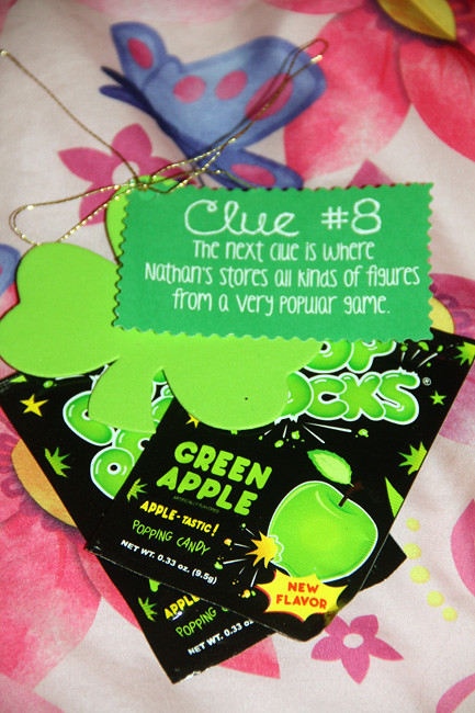Clue-8_Aut-bed