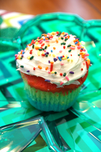 Rainbow-cupcake