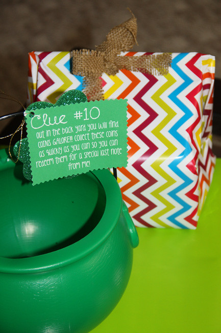 Clue-10_Downstairs-big-gifts