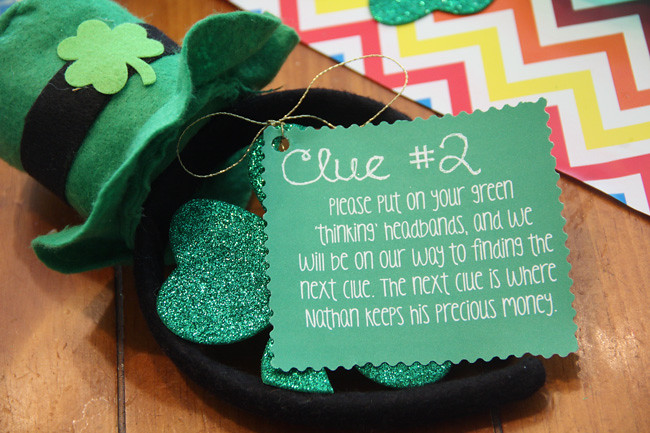 Clue-2_Table-put-on-headbands
