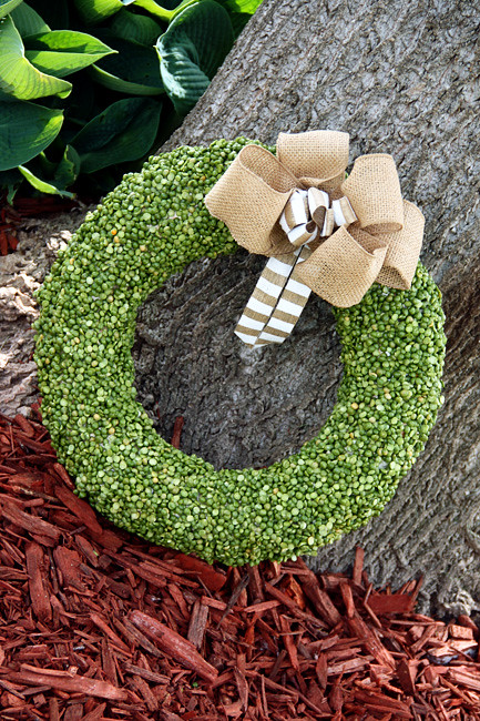 Done_Pea-Wreath-By-Tree