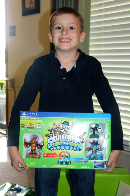 Presents_Skylanders