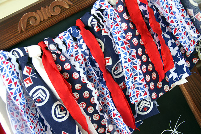 Close-up-of-Fabric-Strips2