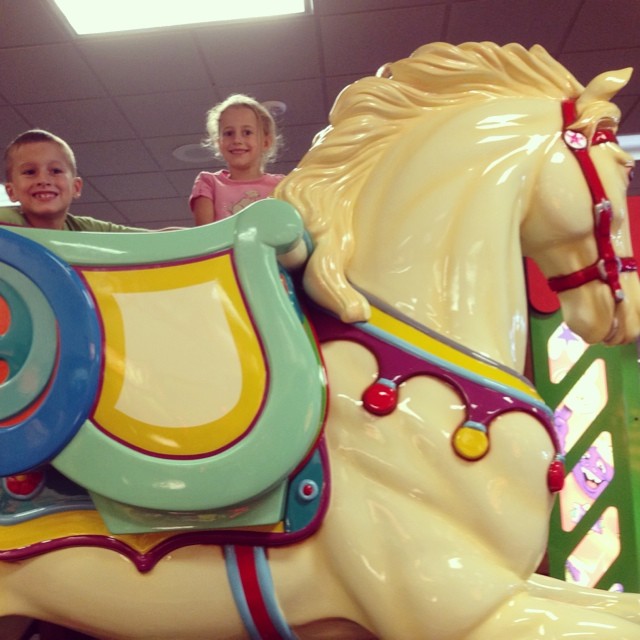 We are in Tupelo, MI for the night then plan to drive 6 hrs to Destin tomorrow. To kill time we are at Chuckie Sneeze... Kids love it and we can rest after hours in the car today. Plus, have you ever seen a bigger horse? They had to take stairs up a flight