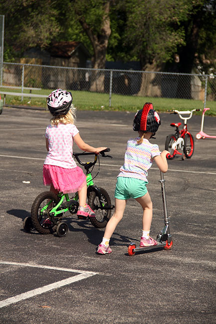 Aut-and-Lauren-Biking