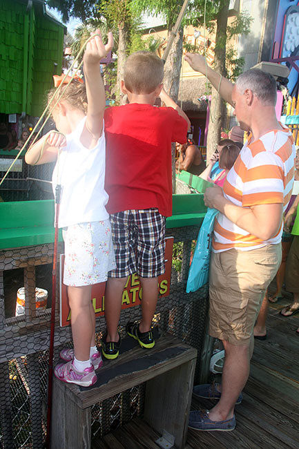Fud_Kids-fishing