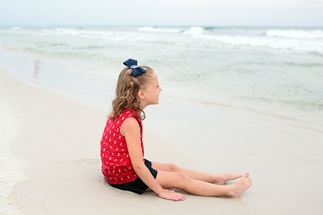 End_Aut-sitting-on-sand