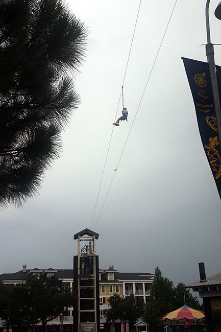 Zip_Nathan-ziplining