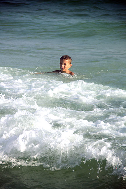 Nat-in-ocean-big-smile