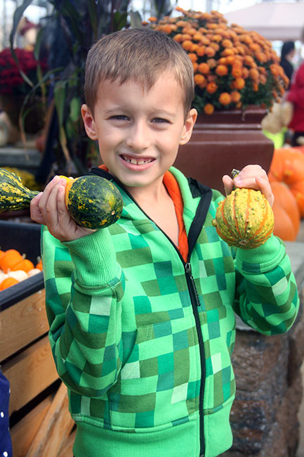 Nat-and-his-Gourds