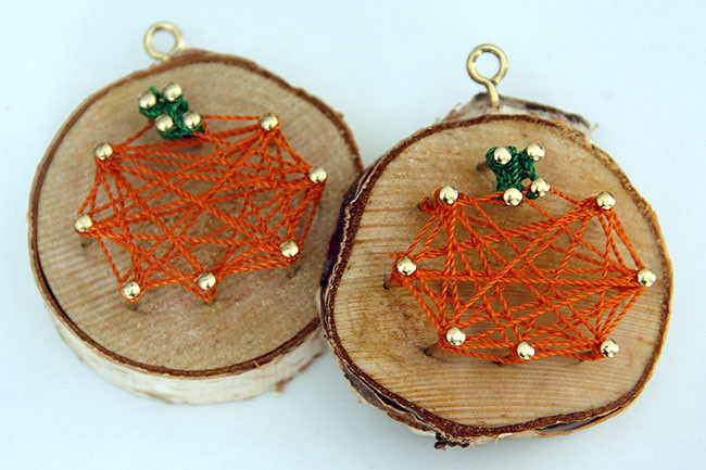 Pumpkins-on-White-No-Ribbon