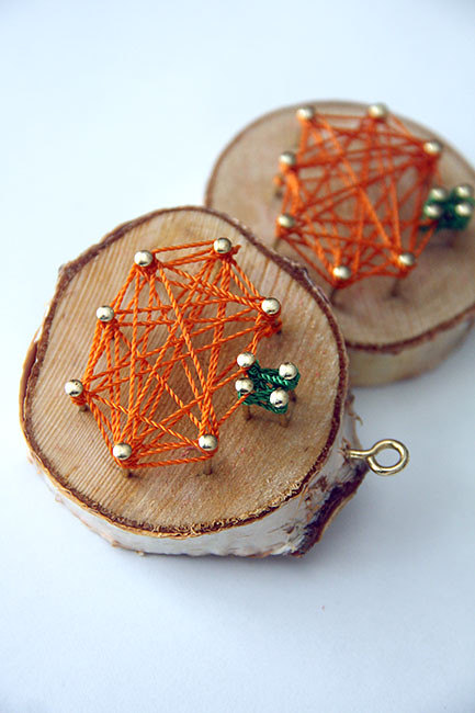 Pumpkins-on-White-No-Ribbon2