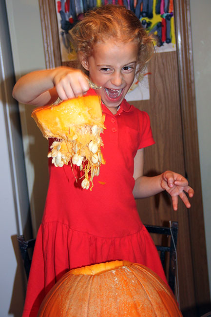 Carving_Aut-silly-pumpkin-carving