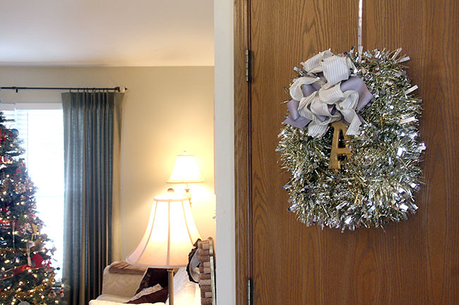 Tinsel-Wreath-and-Tree