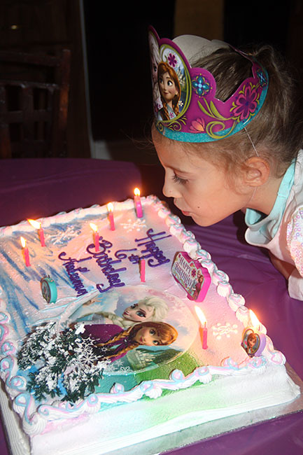 Cake_Blowing-Out-Candles