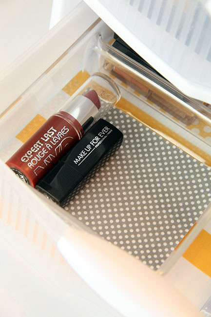Done_Close-up-lipstick