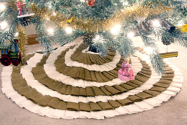 Entire-skirt-around-tree
