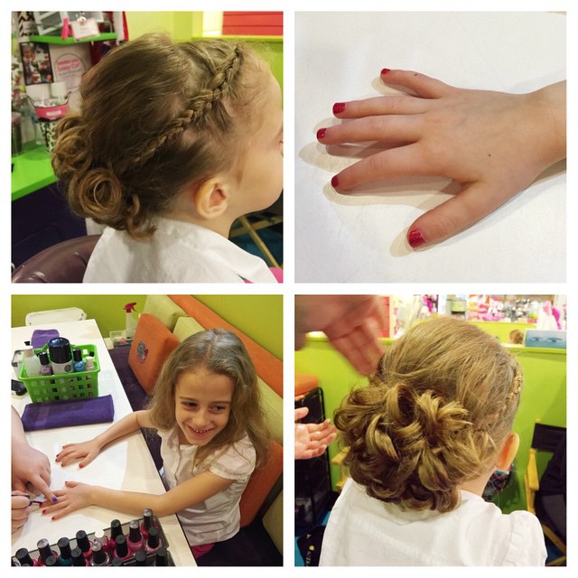 Big day today!! Autumn's getting dolled up to be a flower girl!! 👸👍💅👰