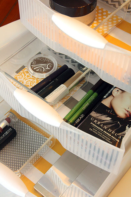 Done_Close-Up-3-Drawers