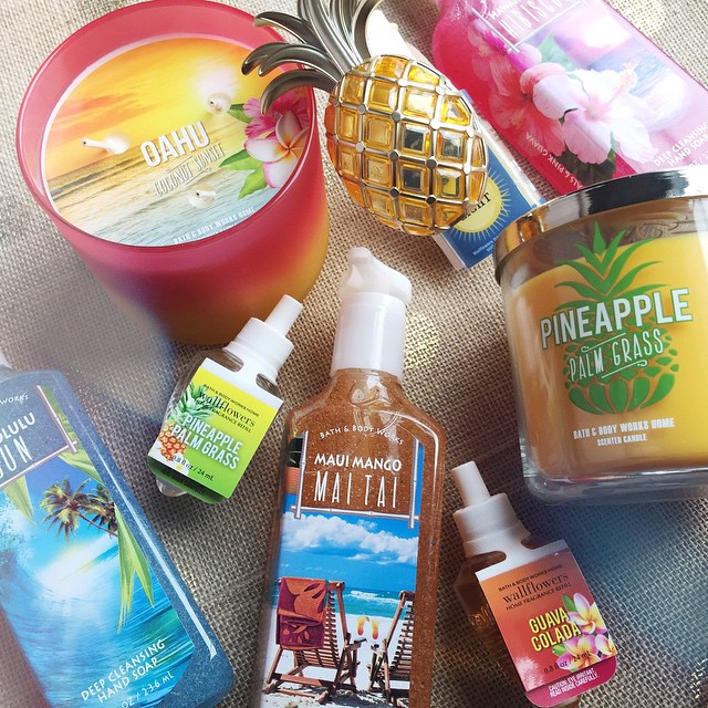 After the Easter bunny, it was time to stock up on Spring scents!!! Isn't the pineapple wallflower outlet the cutest? 🍍🍍🍍 I 💛 how Bath and Body Works is all about Hawaii right now! I can't wait to go there someda