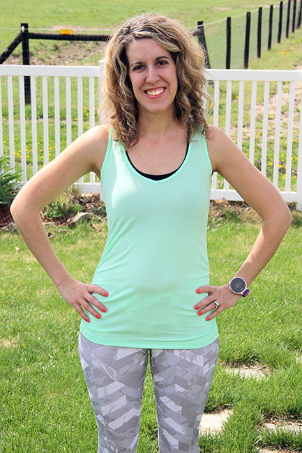 Mid-View-arms-on-hips