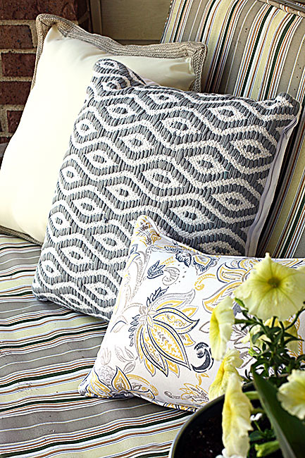 Front_Pillows