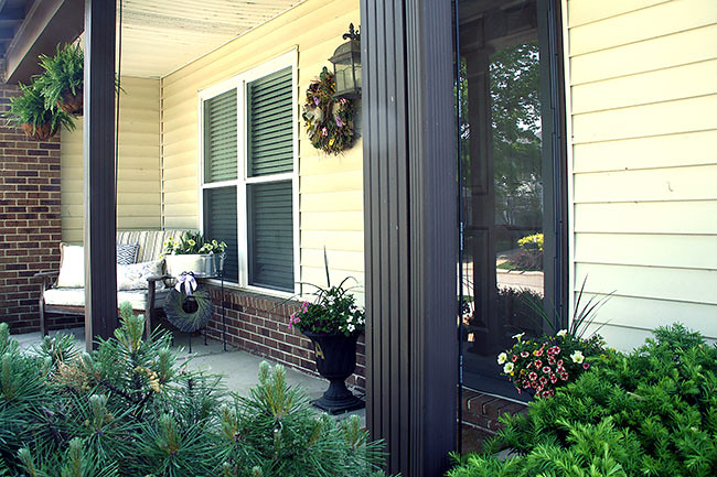 Front_Entire-Porch2