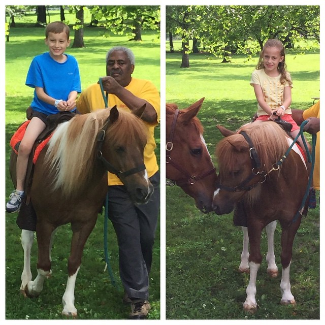 It was 💦💦⚡️☔️ like crazy this morning and I didn't think we'd be able to use the Suson Farm Day passes I bought. But, the ☀️ came out and we had a really fun day! For $10 the kids got to tour the barn, ride ponies