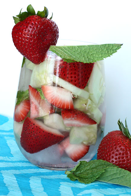 StrawbCucumBasil_1