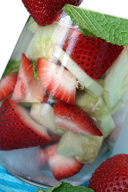StrawbCucumBasil_2