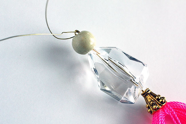 Make_Beading-Wire-Thru-Eye-Loop2