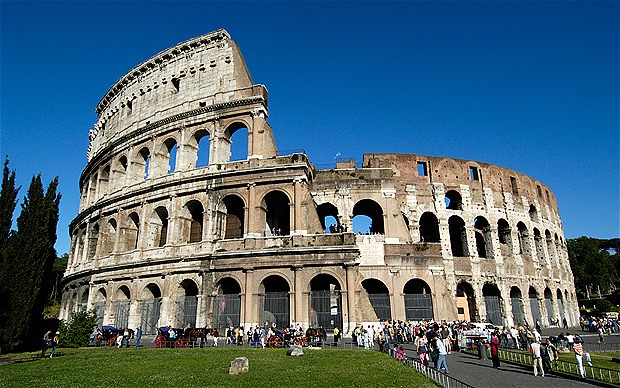 Roman-colosseum_2198045b
