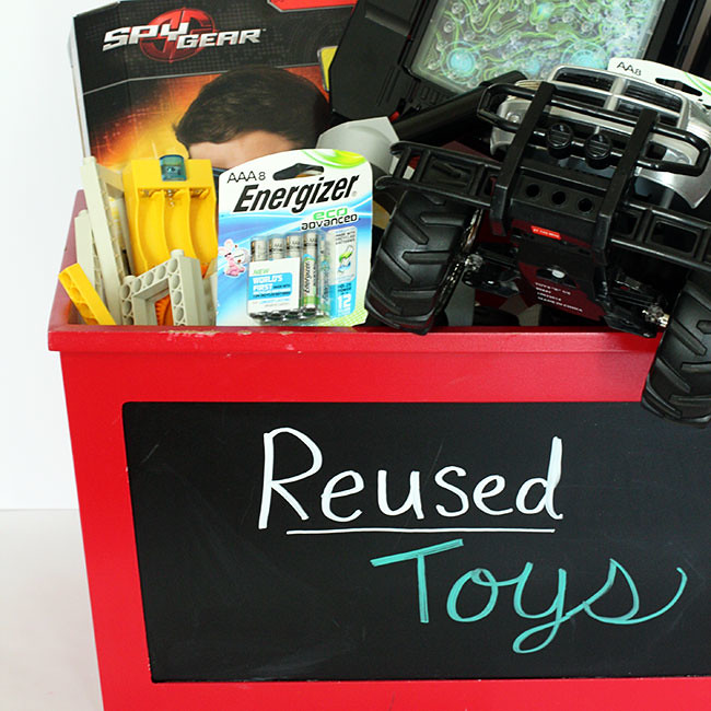 Reused-Toys_650