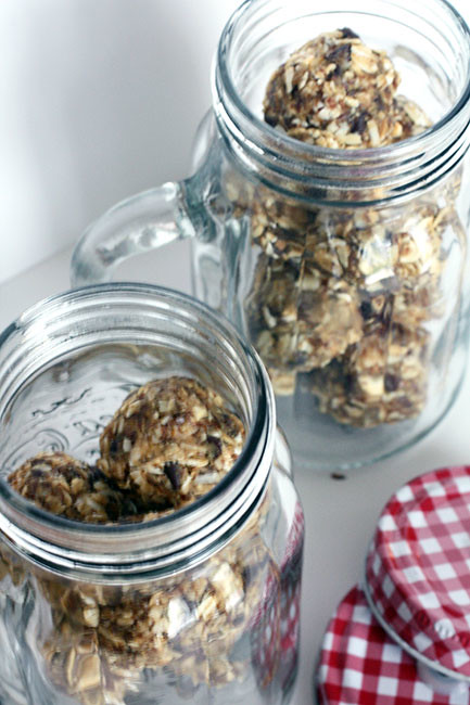 Decorate1_Put-them-in-bottle