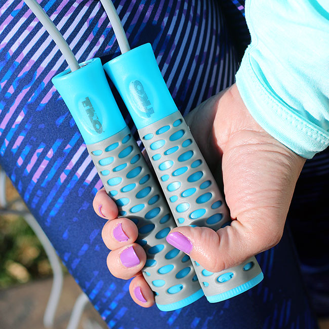 Close-Up_Jump-Rope_650
