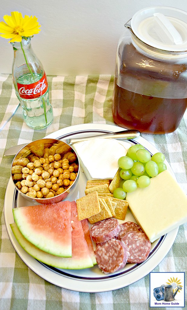 fun-summer-picnic-lunch-mom-home-guide