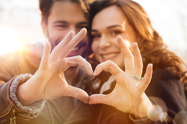 Band-Together---Heart-Shaped-Hands_650