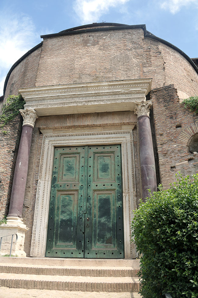 RomanForum10