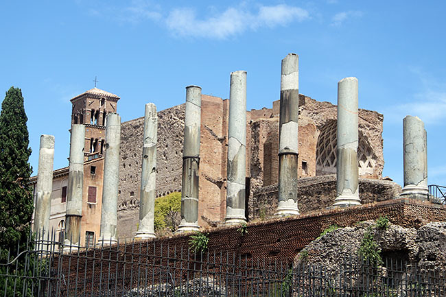 RomanForum4