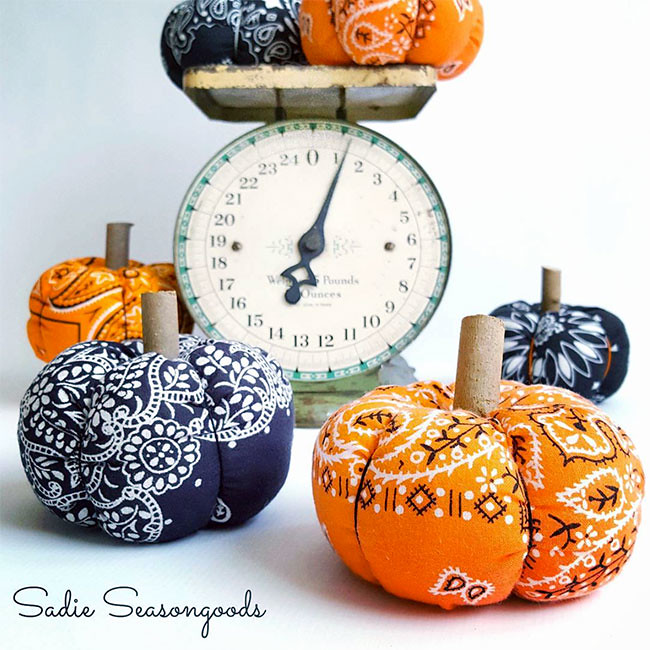 BandanaPumpkins_650