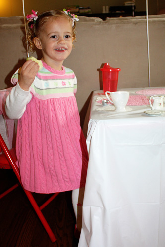 Happy-Auttie-at-her-table