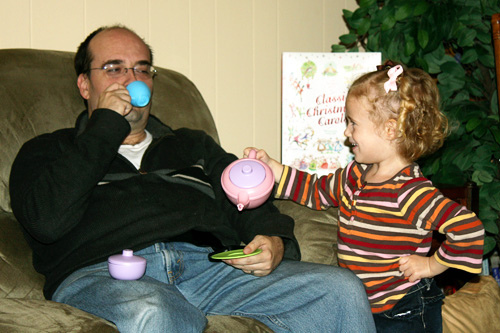 Auttie-give-Jeff-tea