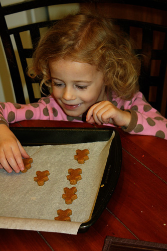 aut-and-her-babies-tray